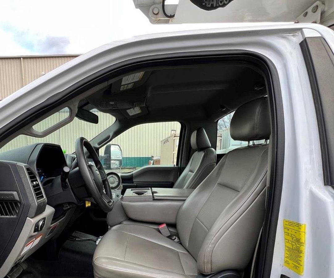 Used Altec AT235P Cable Placer on 2017 Ford F-550 Reg Cab Utility Truck - R07865