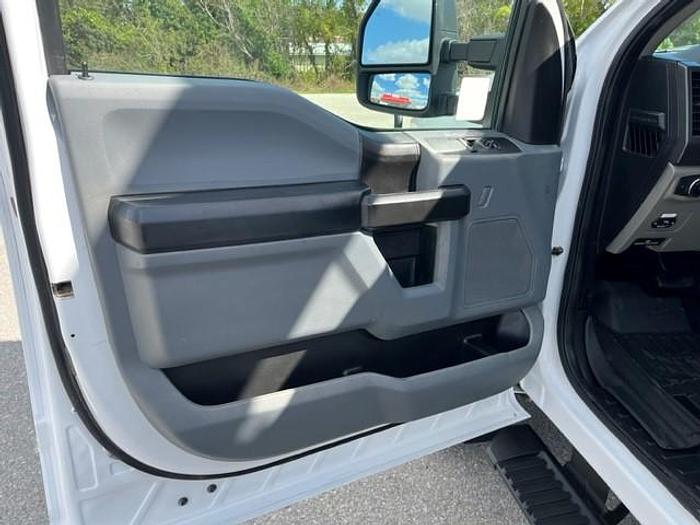 Used Versalift VST-40I 45ft Bucket Boom on 2018 Ford F550 4X4 Reg Cab Utility - C66805