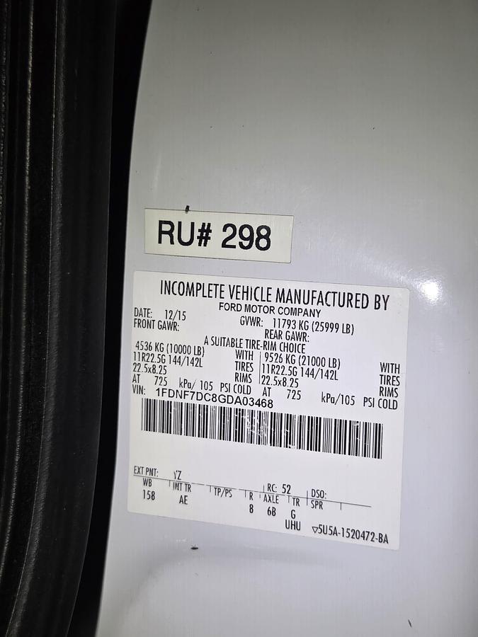 Used Versalift VST-5500SI on 2016 Ford F750 Reg Cab Utility Truck - M03468