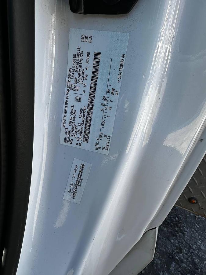 Used Altec AT200A Bucket Boom on 2018 Ford F450 Reg Cab Utility Truck - R03369