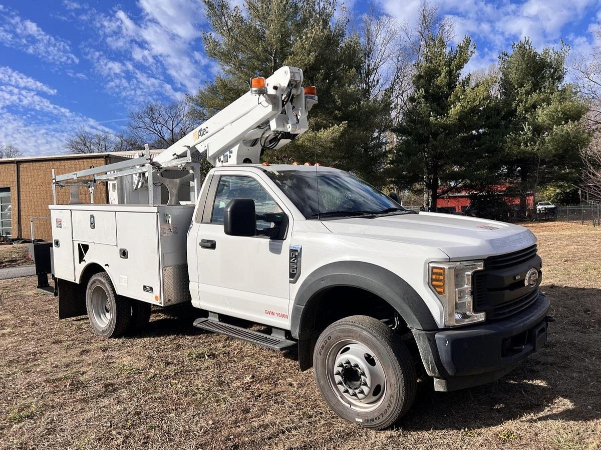 Used Altec AT200A Bucket boom on 2018 Ford F450 Reg Cab Utility Truck - R02774