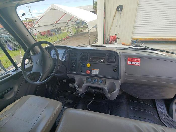 Used Altec AM55-MH, Over-Center Material Handling Bucket Truck rear mounted on 2017 Freightliner M2 106 - PF3147