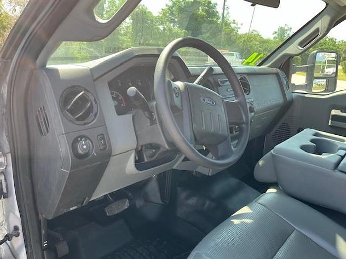 Used Altec AT40G Bucket Boom on 2014 Ford F550 Reg Cab Utility Truck - C70634