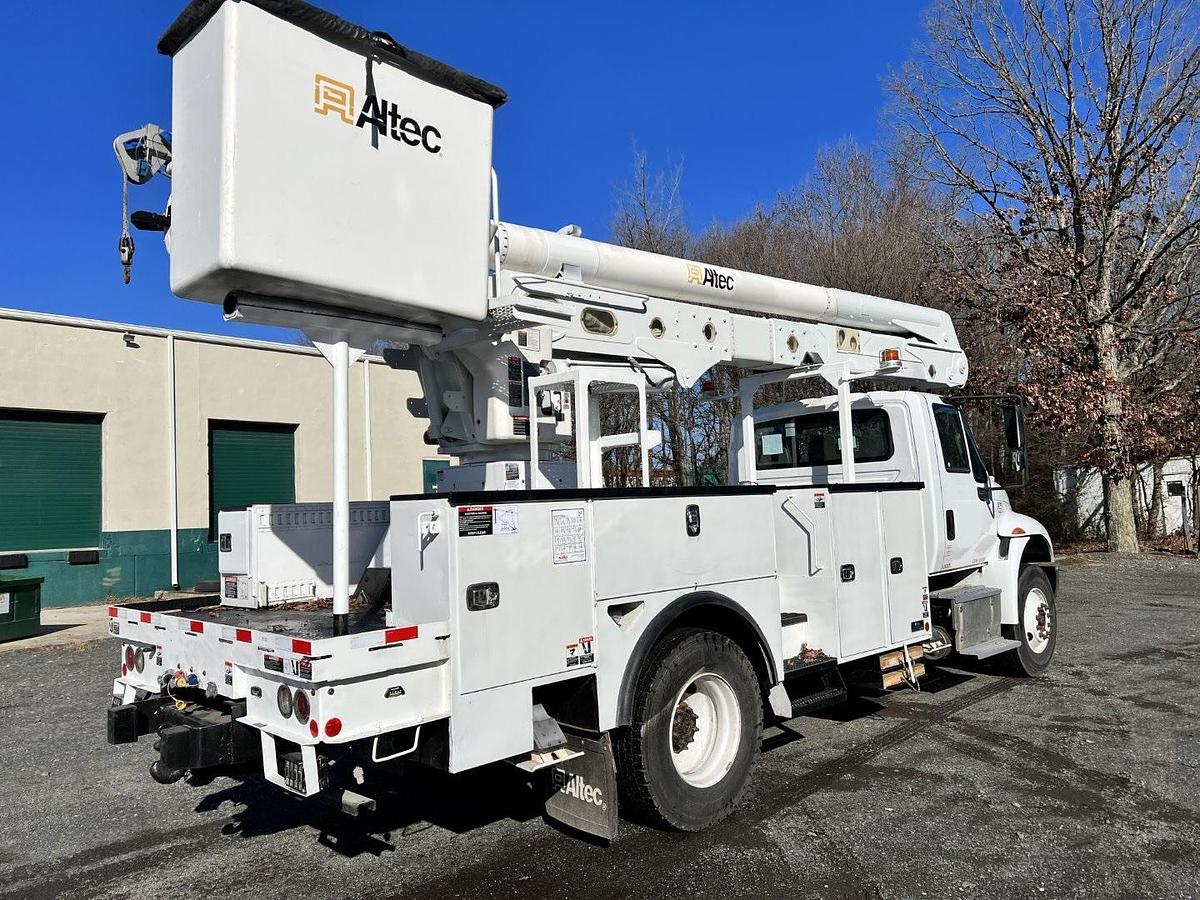 Used Altec AA55-MH Bucket Boom on 2018 International 4300 Reg Cab Utility Truck - R11468