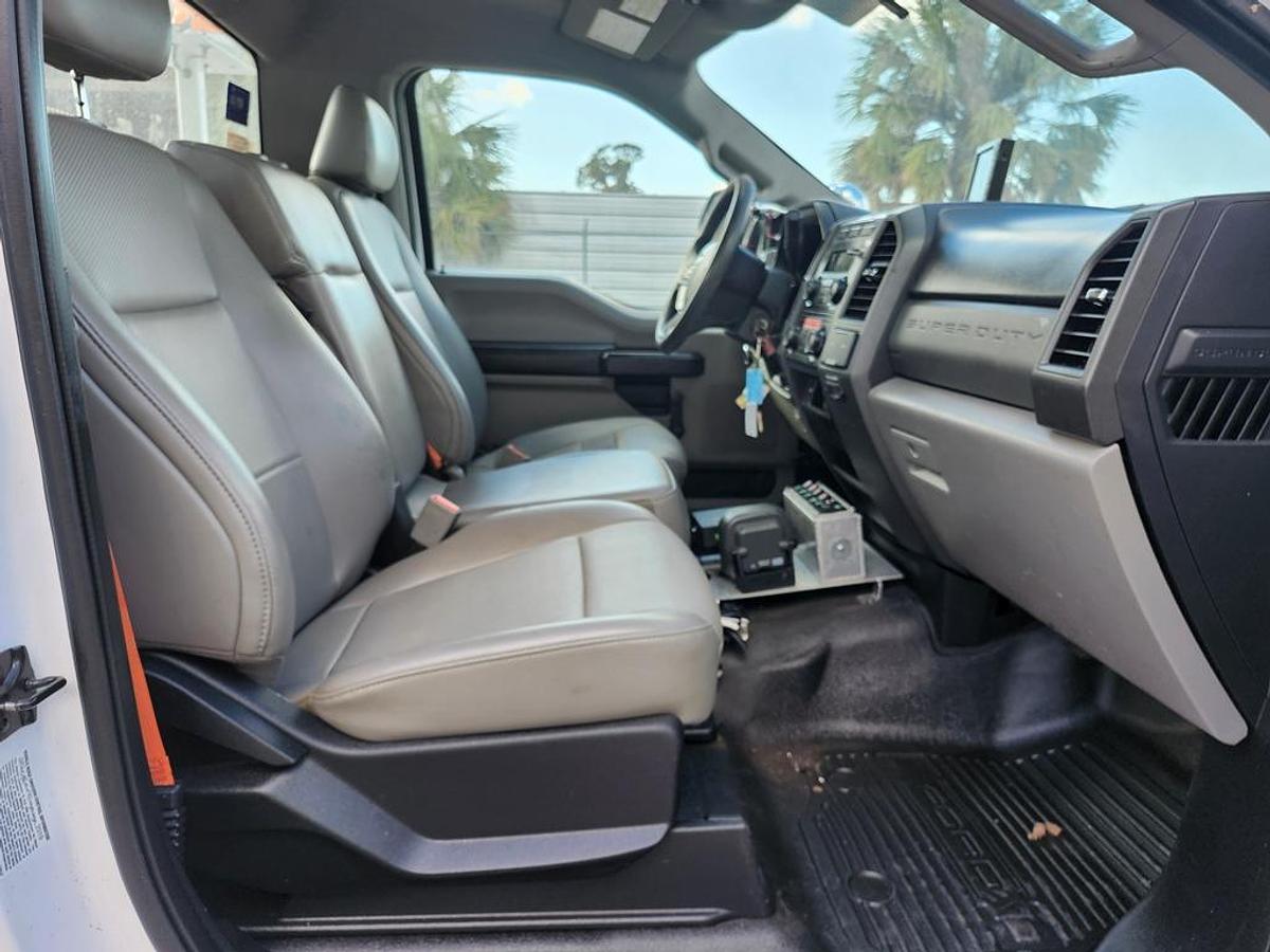 Used Altec AT41M Bucket Boom on 2019 Ford F550 4x4 Reg Cab Utility Truck - 88481