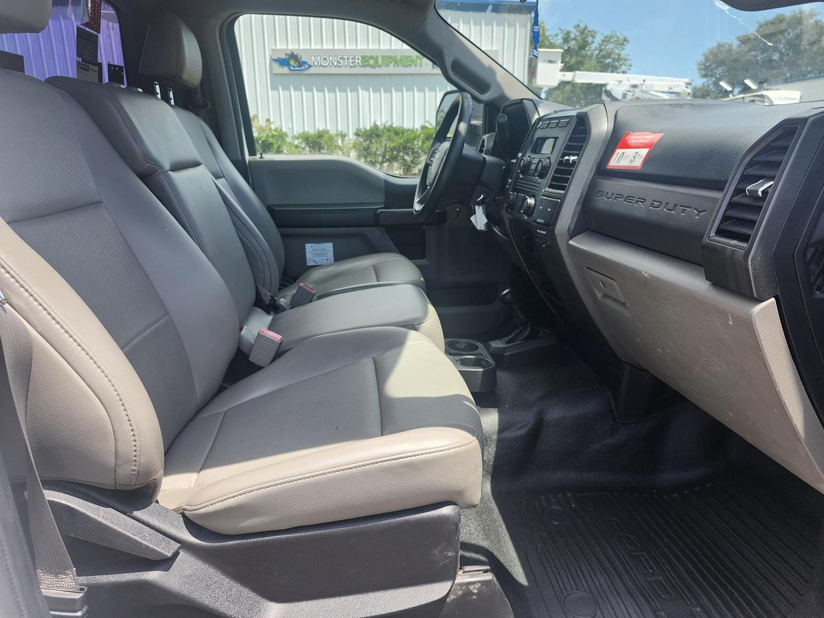 Used 2019 Altec AT48M Bucket Boom on a 2019 Ford F550 4x4 Regular Cab Utility Truck - 15672