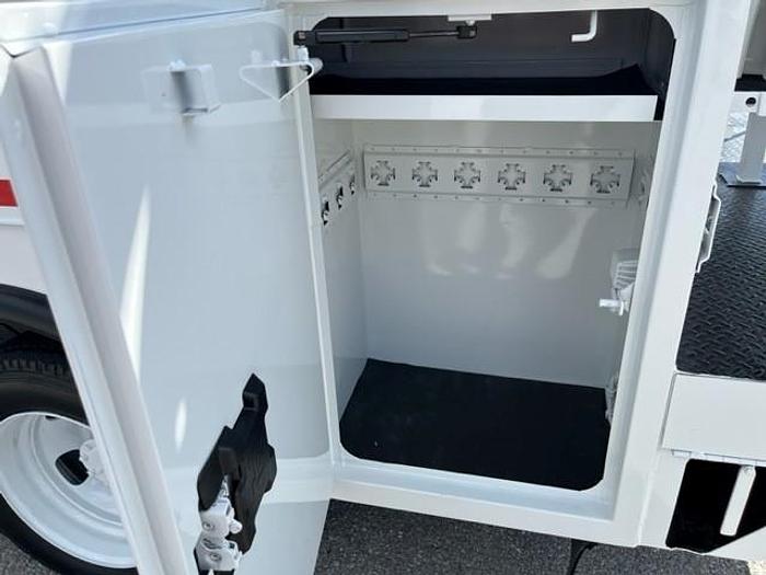 Used Versalift VST-40I 45ft Bucket Boom on 2018 Ford F550 4X4 Reg Cab Utility - C66805