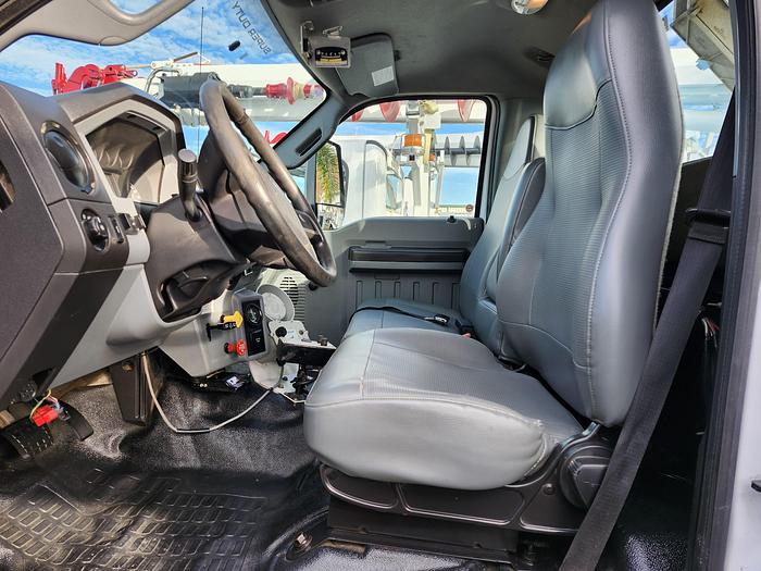 Used Altec T40P Cable Placer on 2018 Ford F750 Reg Cab Utility Truck - 05473