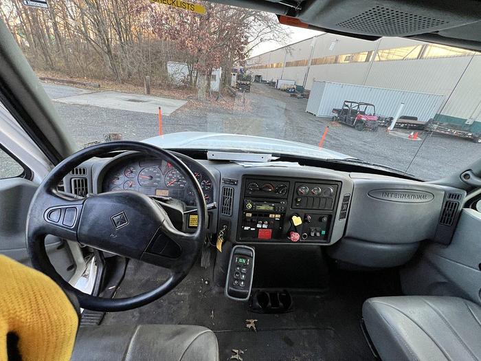 Used 2007 International 7400 15k lb. Tandem Reel Loader Cable Puller - R49694