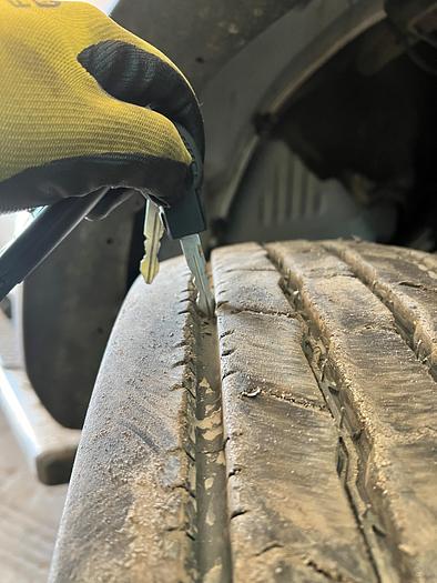 Used Altec AT36M Bucket Boom on 2015 Ram 5500 4x4 Reg Cab Utility Truck - R43598