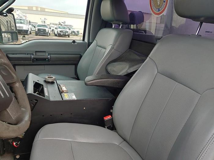 Used Altec AT40M, 45 ft, Articulating & Telescopic Material Handling Bucket Boom on 2016 Ford F550 Reg Cab Utility Truck - 41852