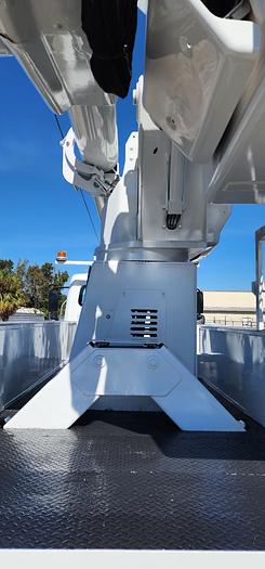 Used Altec AM55-MH Over Center Bucket Boom on 2014 Freightliner M2 106 4x4 Utility Truck - W9313