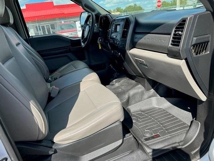 Used Versalift VST-40I 45ft Bucket Boom on 2018 Ford F550 4X4 Reg Cab Utility - C66805