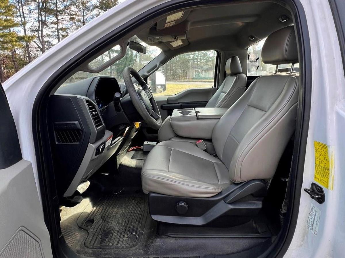 Used Altec AT200A Bucket boom on 2018 Ford F450 Reg Cab Utility Truck - R02774