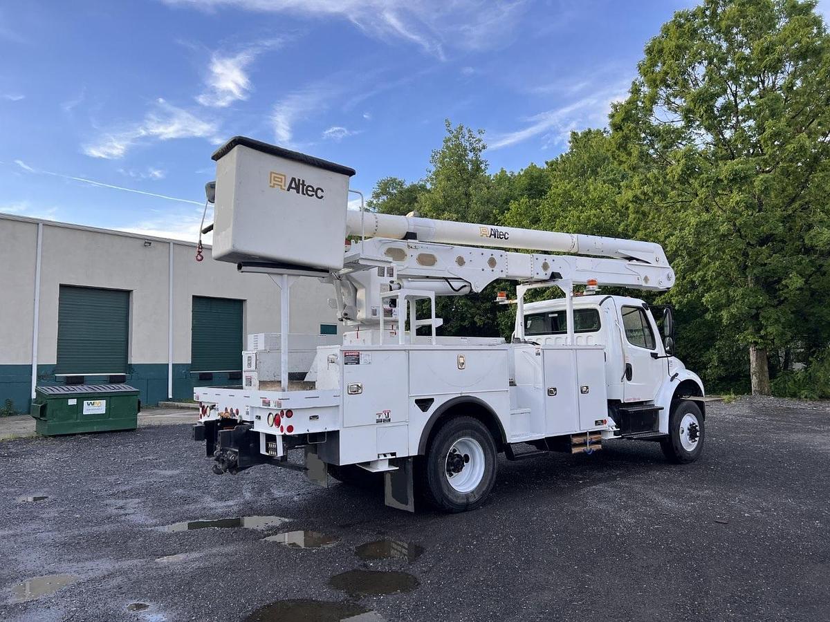 Used Altec AA55-MH 60ft Bucket Boom on 2015 Freightliner M2-106 Reg Cab Utility Truck - RA2157