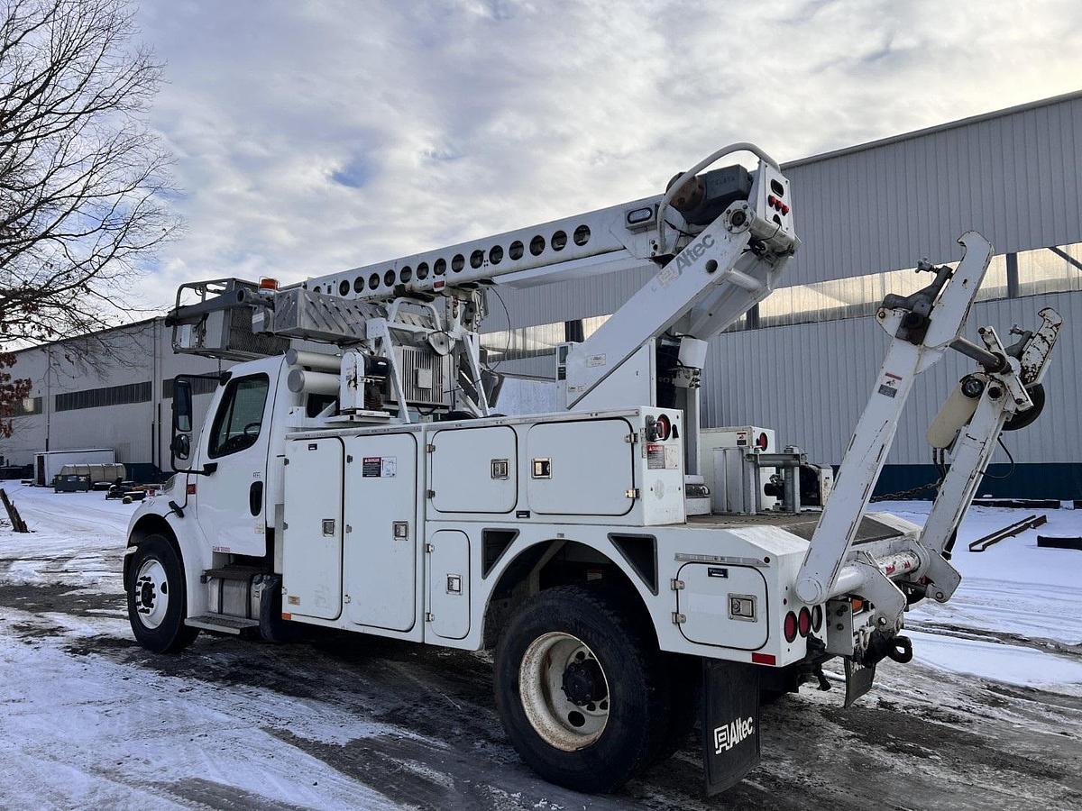 Used Altec AT40C Cable Placer on 2014 Freightliner M2-106 Reg Cab Utility Truck - S7222