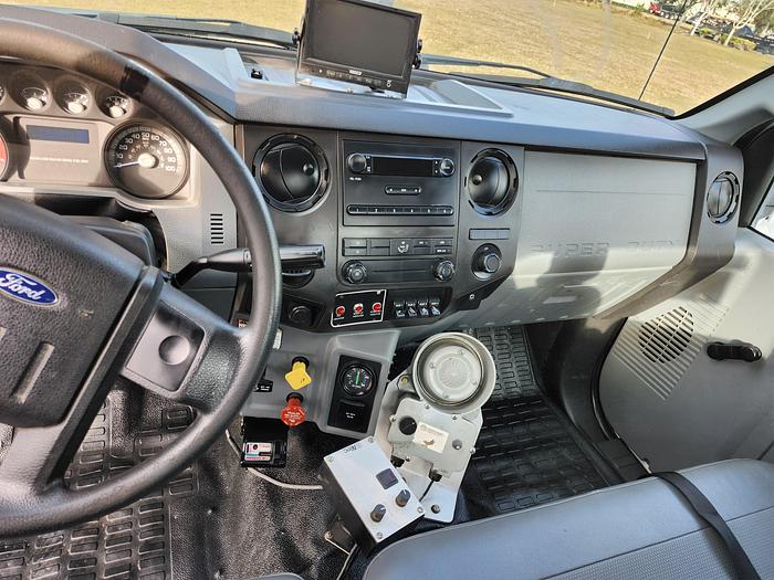 Used Altec T40P Cable Placer on 2018 Ford F750 Reg Cab Utility Truck - 05473