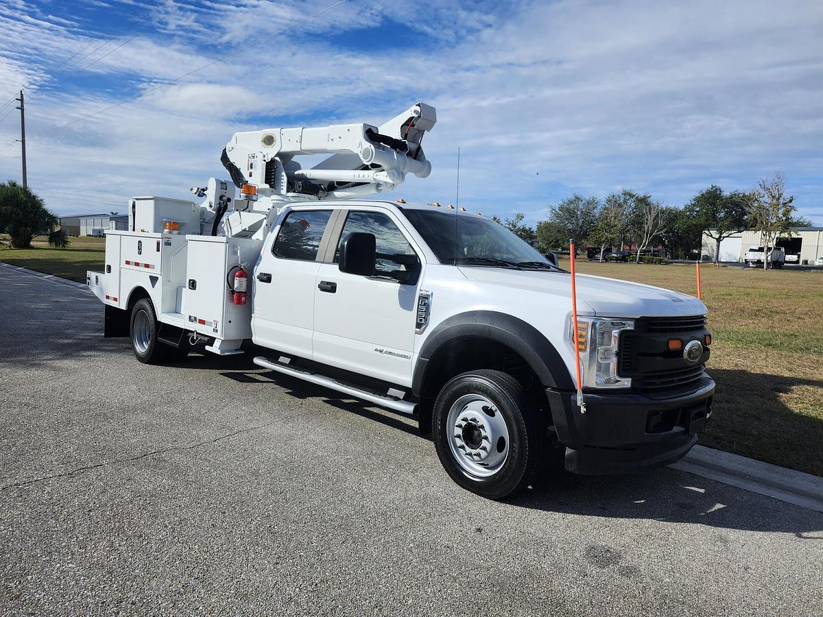 Used Altec AT41M Bucket Boom on 2019 Ford F550 4x4 Crew-Cab Bucket Truck - 96965