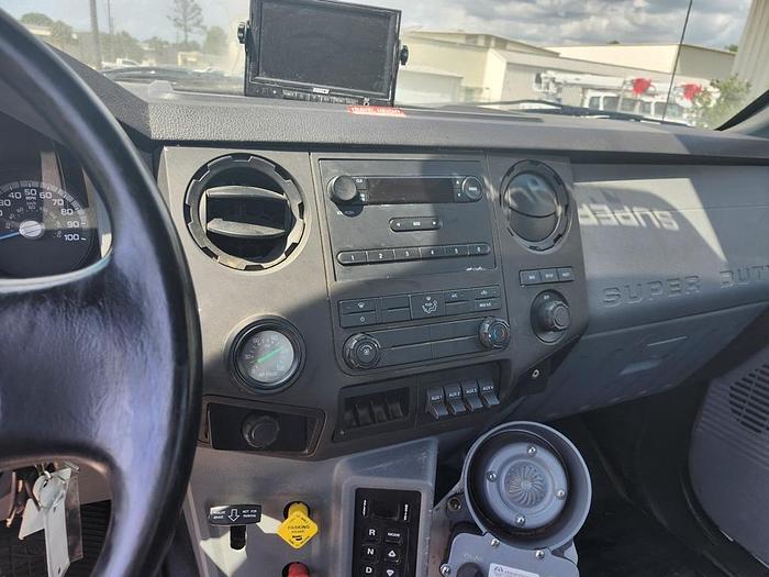 Used Altec AT40P Cable Placer on 2015 Ford F-750 XL Non-CDL Reg Cab Utility Truck - 75335