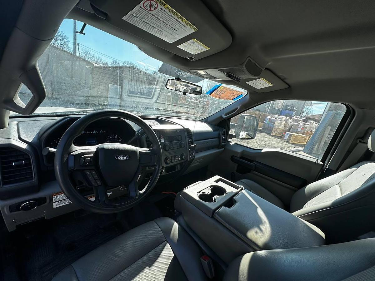 Used Altec AT200A Bucket Boom on 2018 Ford F450 Reg Cab Utility Truck - R03369