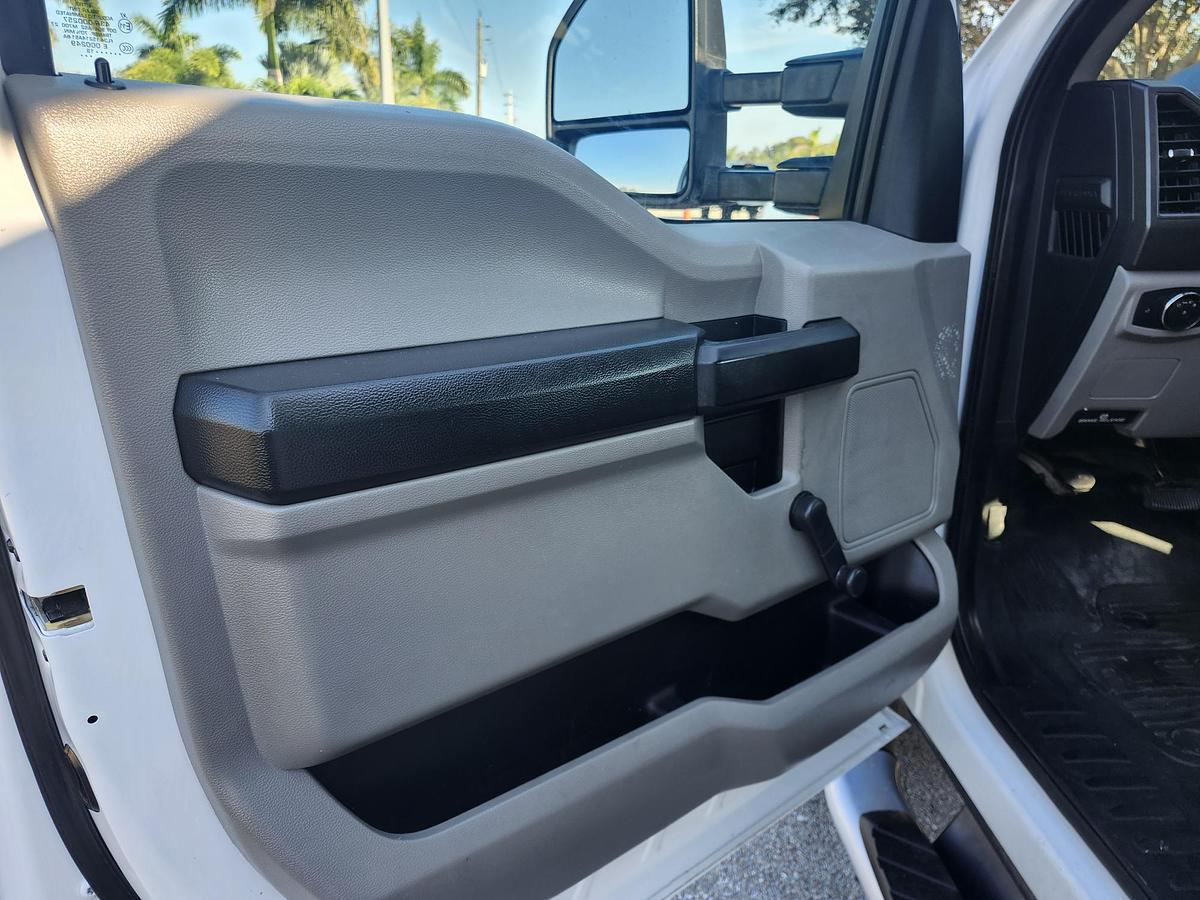 Used Altec AT41M Bucket Boom on 2019 Ford F550 4x4 Crew-Cab Bucket Truck - 96965