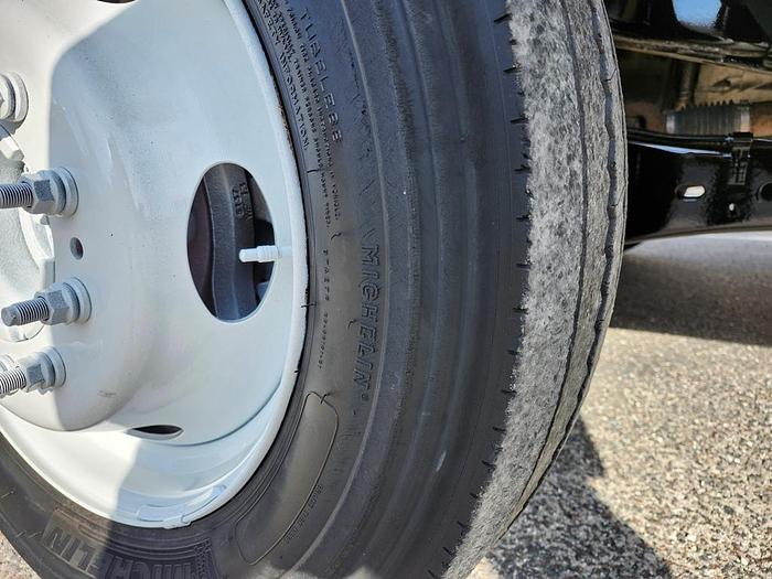 Used Versalift VST-47-SI 52' WH Bucket Boom on 2016 Ford F550 Reg Cab Utility Truck - 29260