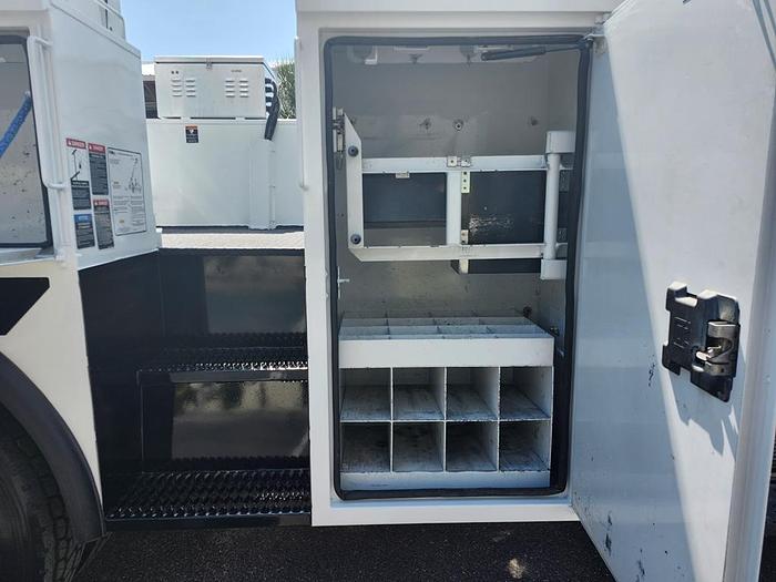 Used Altec AT40P Cable Placer on 2015 Ford F-750 XL Non-CDL Reg Cab Utility Truck - 75335