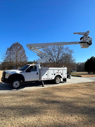 Used Versalift VST40I on 2012 Ford F550 Reg Cab Utility - M14603