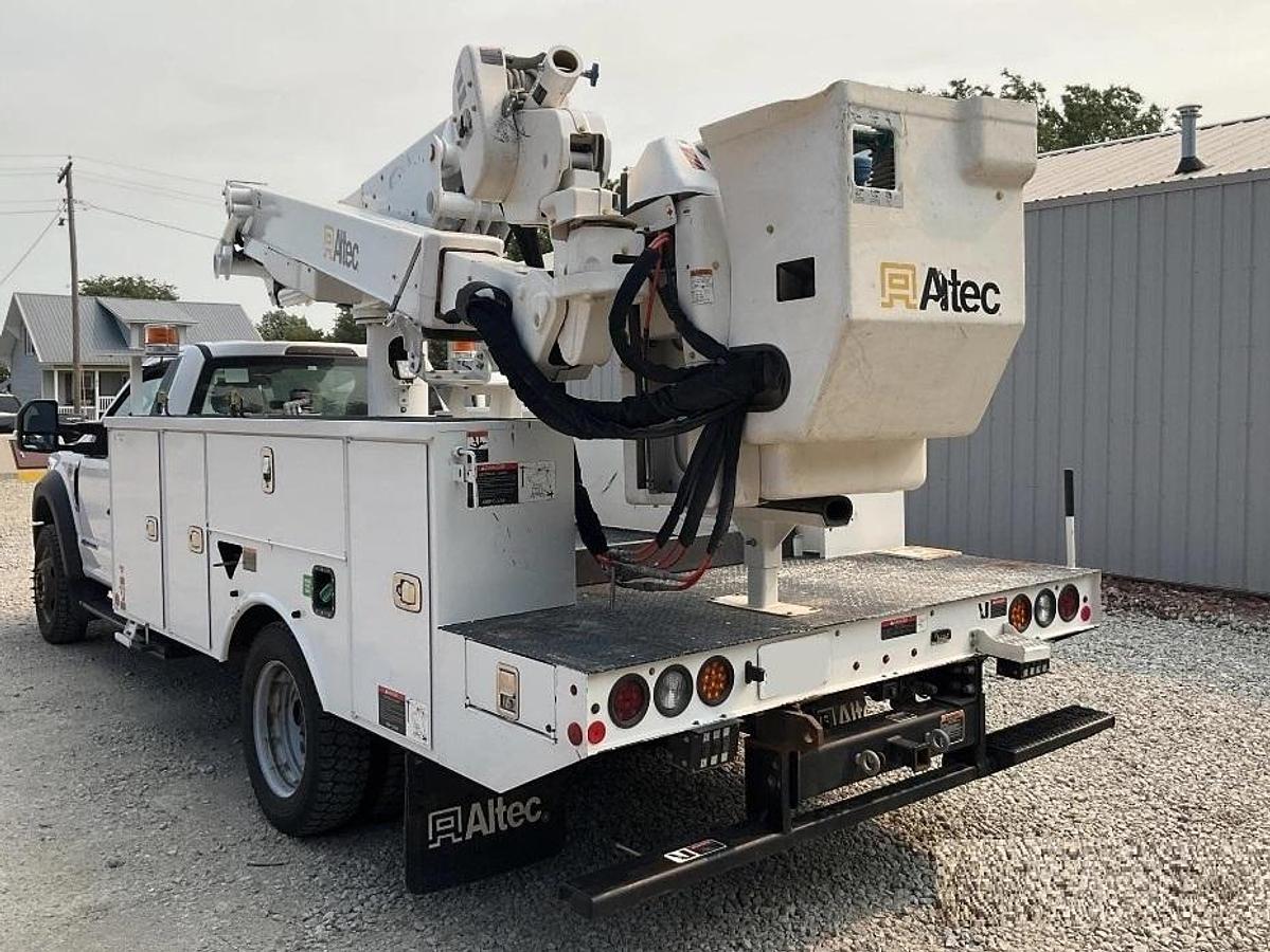 Used Altec AT41M Bucket Boom on 2019 Ford F550 4x4 Reg Cab Utility Truck - 23516
