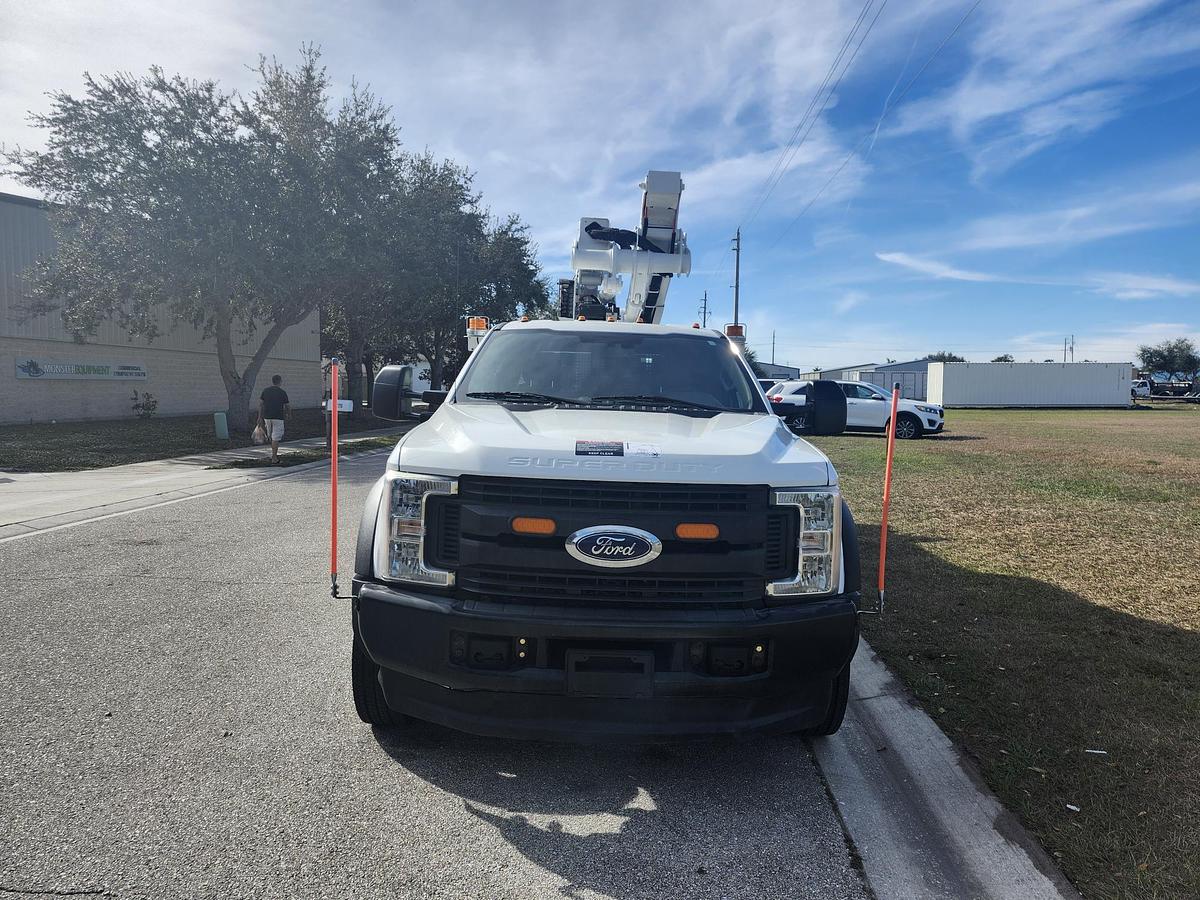 Used Altec AT41M Bucket Boom on 2019 Ford F550 4x4 Crew-Cab Bucket Truck - 96965