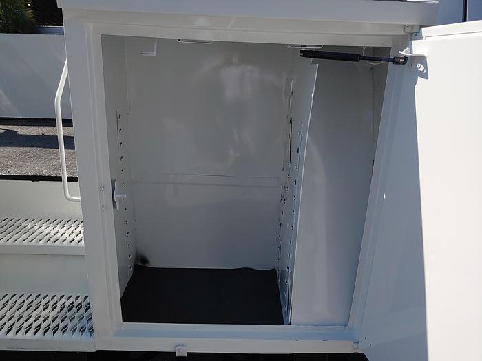 Used Altec AT40-MH 45ft Bucket Boom on 2015 Ford F550 Reg Cab Utility Truck - 65760