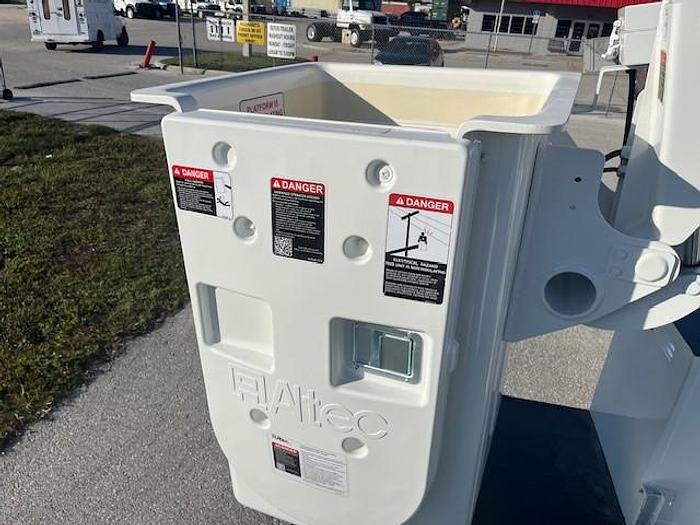 Used Altec AT200A Bucket Boom on 2014 Ford F450 Reg Cab Utility Truck - C70586