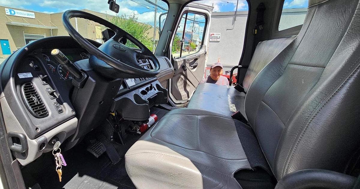 Used Elliott L55R Sign Crane on 2019 Freightliner M2-106 Reg Cab Flatbed Truck - MM6930