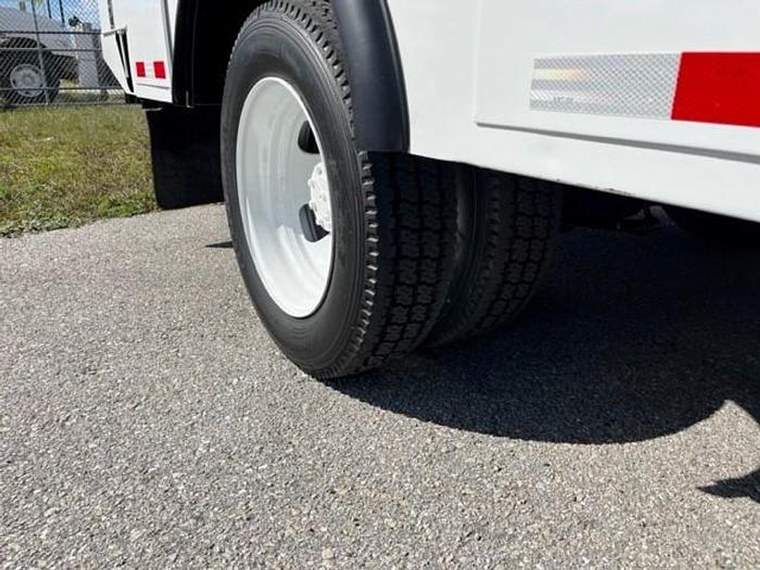 Used Versalift VST-40I 45ft Bucket Boom on 2018 Ford F550 4X4 Reg Cab Utility - C66805