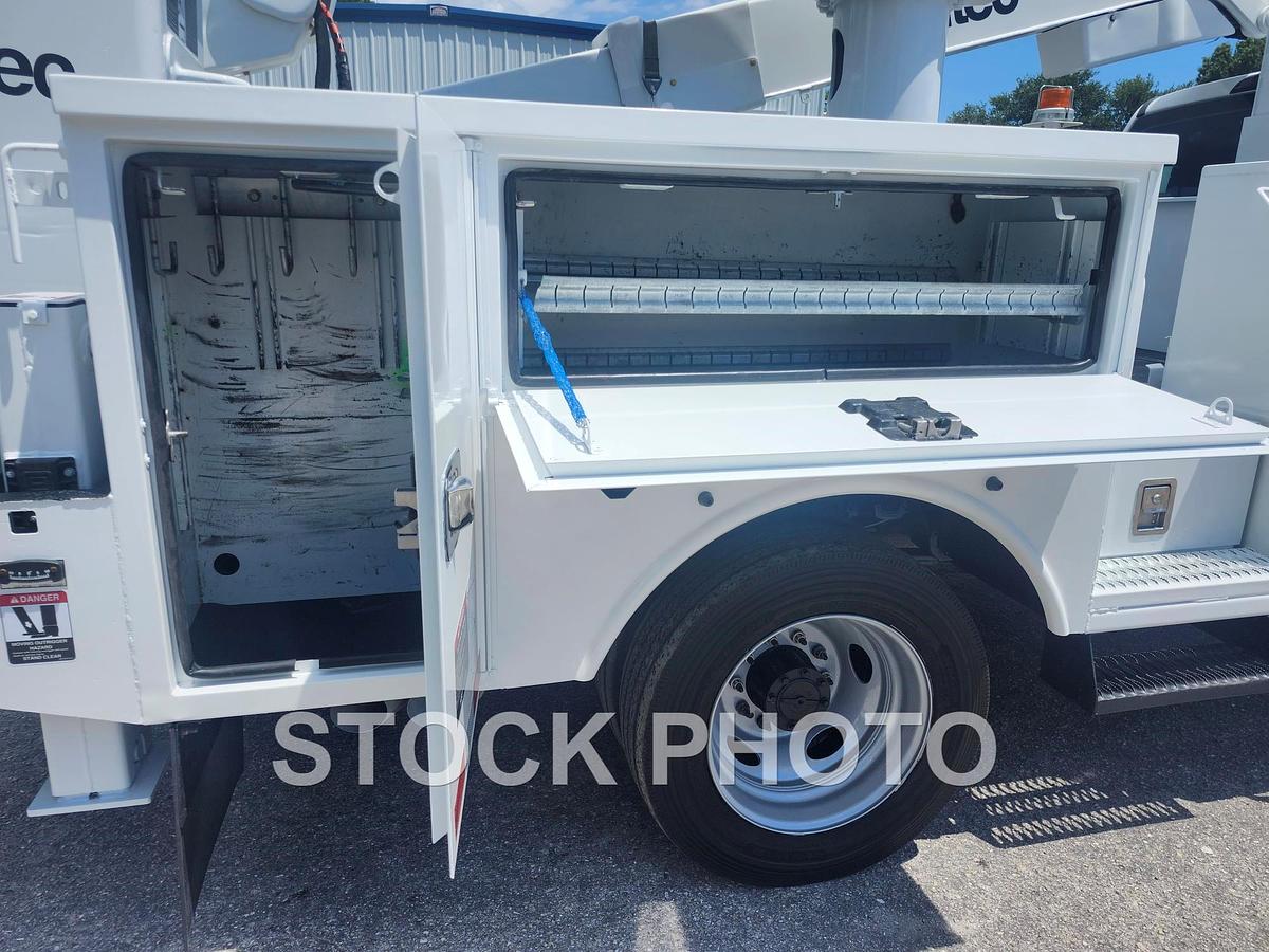 Used Altec AT48MH Bucket Truck on a 2019 Ford F550 4x4 Regular Cab Utility Truck - 15660