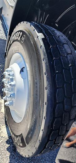 Used Altec AM55-MH Over Center Bucket Boom on 2014 Freightliner M2 106 4x4 Utility Truck - W9313