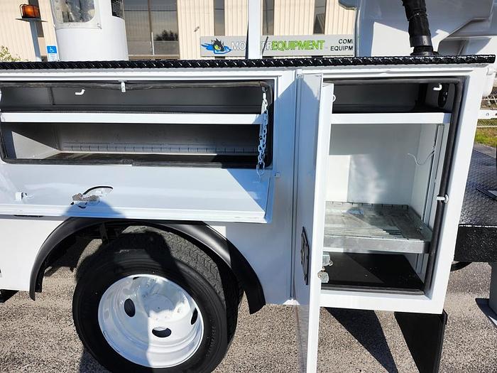 Used Versalift VST-47-SI 52' WH Bucket Boom on 2016 Ford F550 Reg Cab Utility Truck - 29260