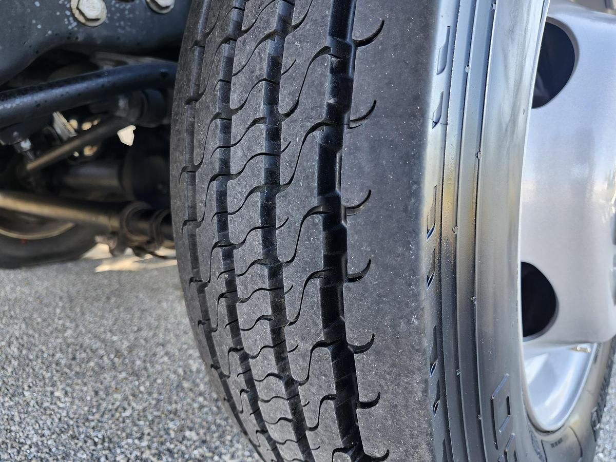 Used Altec AT41M Bucket Boom on 2019 Ford F550 4x4 Reg Cab Service Truck - 15762