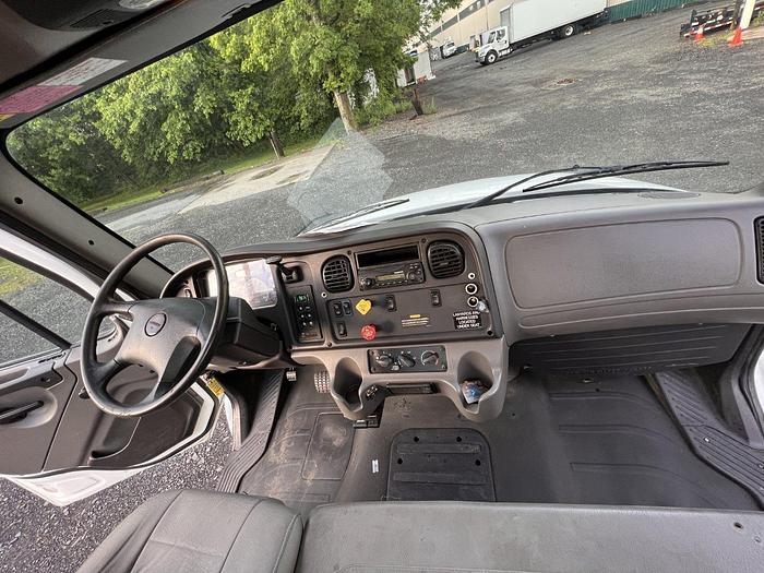 Used Altec AA55-MH Bucket Boom on 2015 Freightliner M2-106 4x2 Reg Cab Utility Truck - RA2157