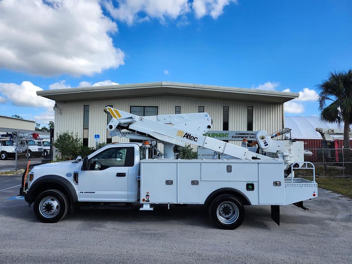 Used Altec AT41M Bucket Boom on 2019 Ford F550 4x4 Reg Cab Utility Truck - 88481