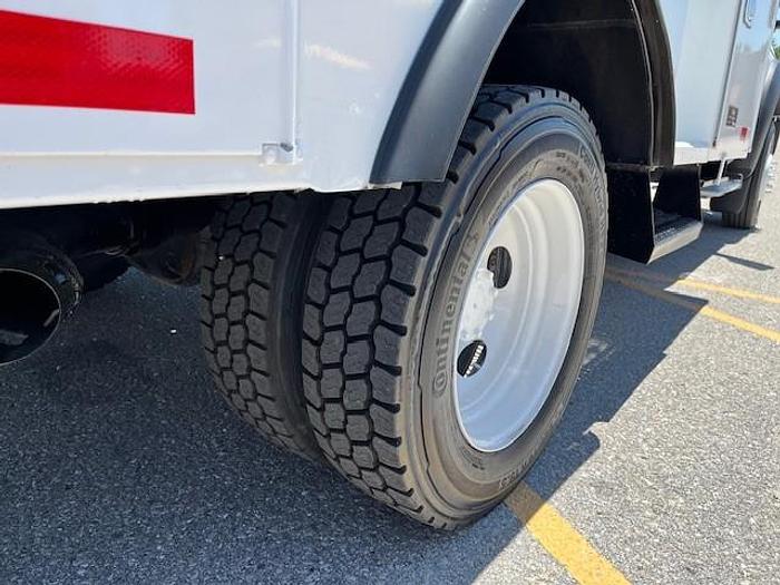 Used Altec AT40M 45ft Bucket Boom on 2016 Ford F550 4X4 Reg Cab Utility Truck - C41868