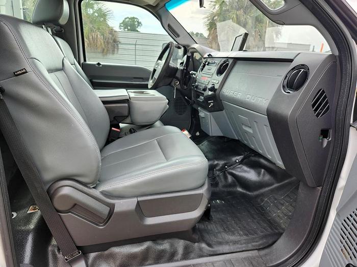 Used Altec AT40-MH Bucket Boom on 2015 Ford F550 Regular Cab Utility Truck - H21805