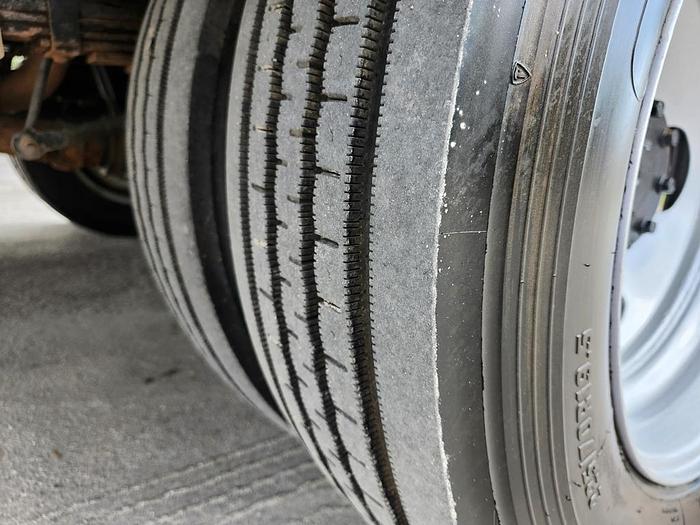 Used Altec AT40-MH Bucket Boom on 2015 Ford F550 Regular Cab Utility Truck - H21805