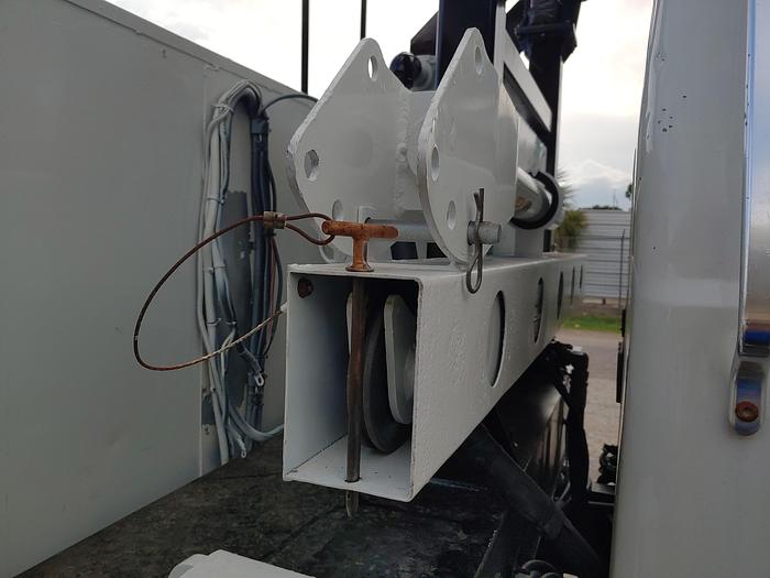 Used Altec LS63 Sign Crane on 2012 Ford F750 Reg Cab Flatbed Truck - 	66987