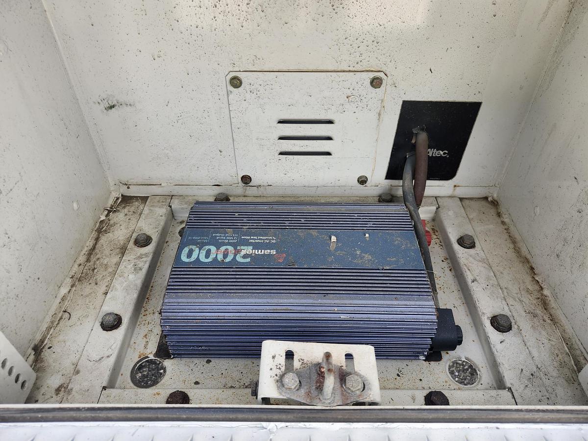 Used Altec AT41M 46ft Insulated Bucket Boom on 2019 F550 4x4 Reg Cab Utility Truck - K25421
