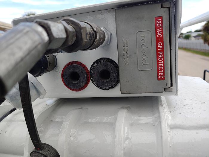 Used Altec LS63 Sign Crane on 2012 Ford F750 Reg Cab Flatbed Truck - 	66987