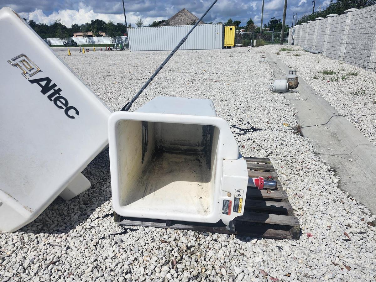 Used Altec DM47 Digger Derrick with Insulated Pin-On Man Bucket – 46.4 ft Sheave Height | 46 kV Rated | Personnel Platform - DM47-24-7