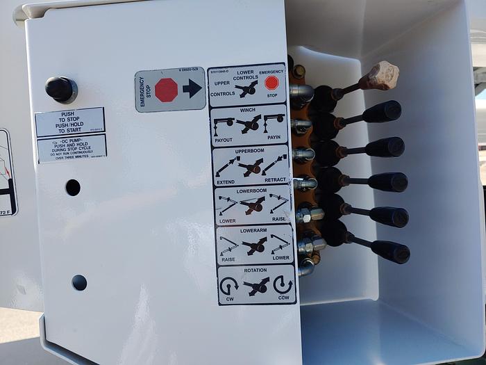 Used Altec AT40-MH 45ft Bucket Boom on 2015 Ford F550 Reg Cab Utility Truck - 65760