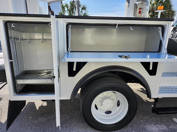 Used Versalift VST-47-SI 52' WH Bucket Boom on 2016 Ford F550 Reg Cab Utility Truck - 29260