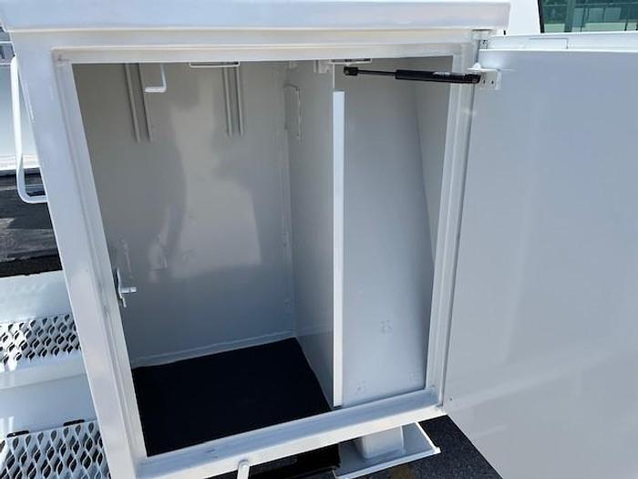 Used Altec AT40M 45ft Bucket Boom on 2016 Ford F550 4X4 Reg Cab Utility Truck - C41868